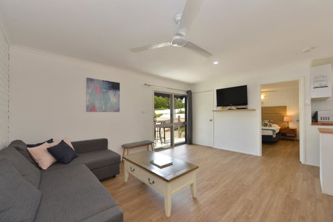 Lychee Tree Holiday Apartments - Tourism Search 22