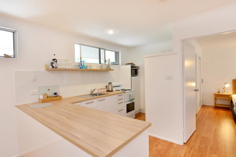 Lychee Tree Holiday Apartments - Tourism Search 37