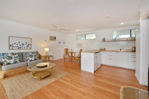 Lychee Tree Holiday Apartments - Tourism Search 33