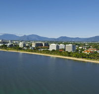 Holiday Inn Cairns Harbourside - Tourism Search