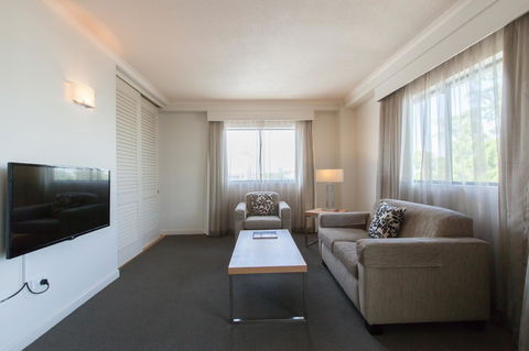 Central Cosmo Apartment Hotel - Tourism Search 5