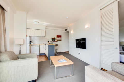 Central Cosmo Apartment Hotel - Tourism Search 31