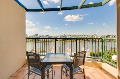 Central Cosmo Apartment Hotel - Tourism Search 24