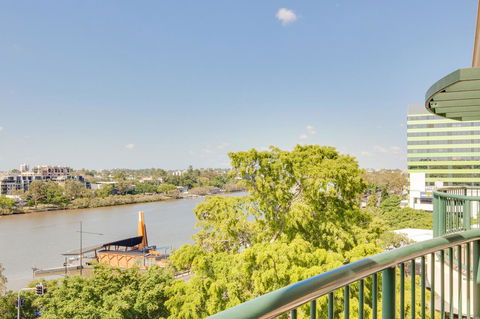 Central Cosmo Apartment Hotel - Tourism Search 15