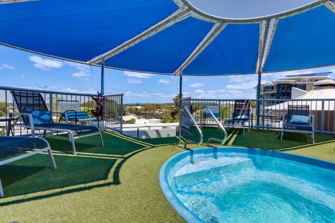Beach Club Resort Mooloolaba - Tourism Search 3