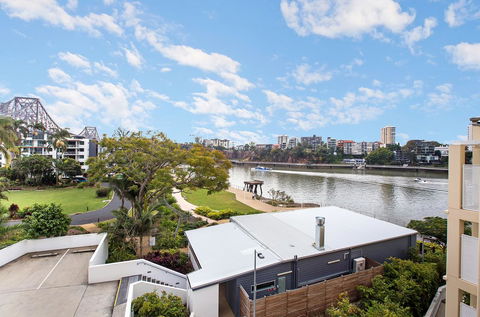Bridgewater Terraces - Tourism Search 12