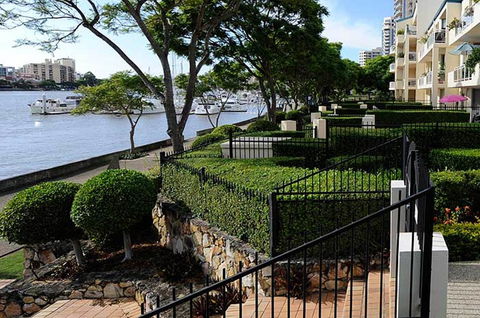 Bridgewater Terraces - Tourism Search 16