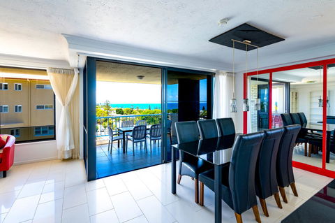Burgess @ Kings Beach Apartments - Tourism Search 16
