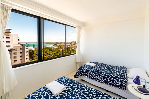 Burgess @ Kings Beach Apartments - Tourism Search 19