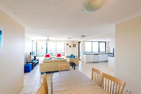 Burgess @ Kings Beach Apartments - Tourism Search 7