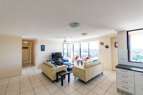 Burgess @ Kings Beach Apartments - Tourism Search 6