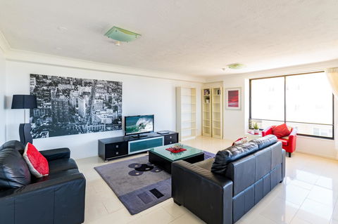 Burgess @ Kings Beach Apartments - Tourism Search 11