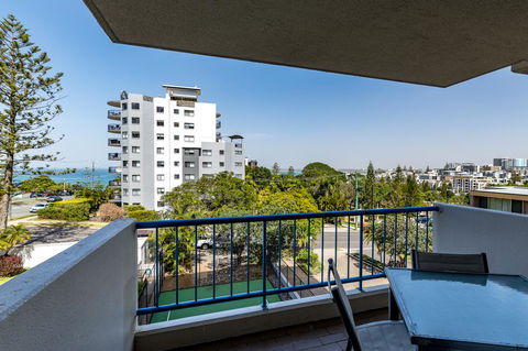 Burgess @ Kings Beach Apartments - Tourism Search 35