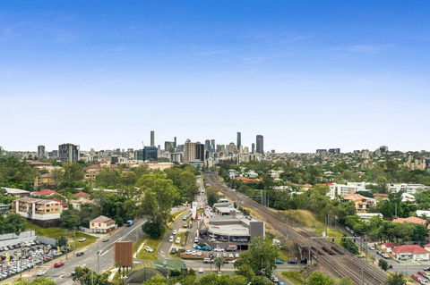 Essence Suites Taringa - Tourism Search 18