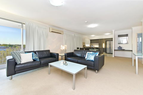 On The Bay Apartments - Tourism Search 15