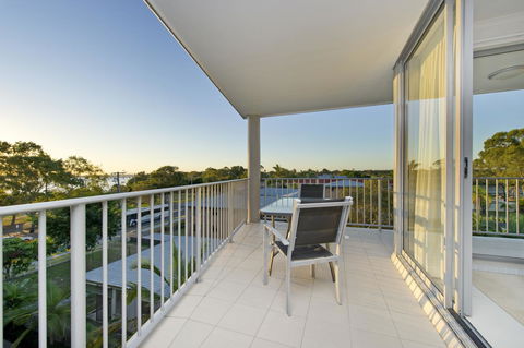 On The Bay Apartments - Tourism Search 13