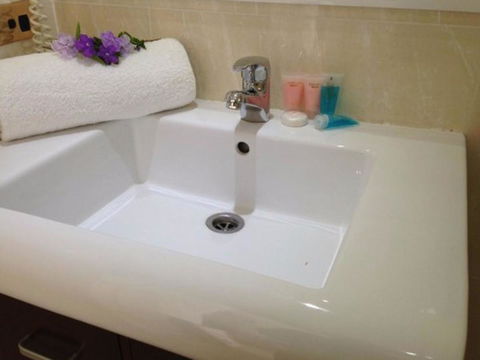 Novena Palms Motel - Tourism Search 1