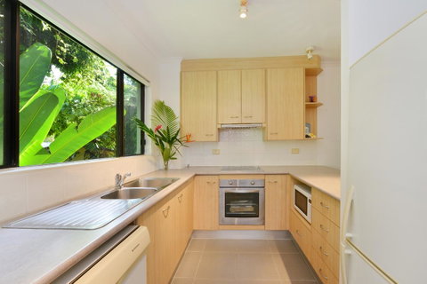 Tropical Reef Apartments - Tourism Search 30