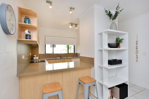 Tropical Reef Apartments - Tourism Search 26