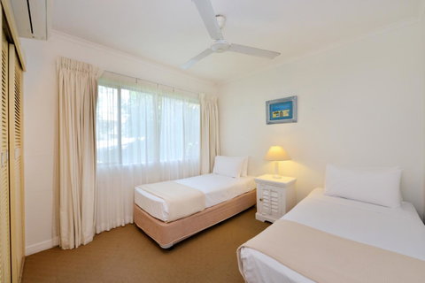 Tropical Reef Apartments - Tourism Search 13