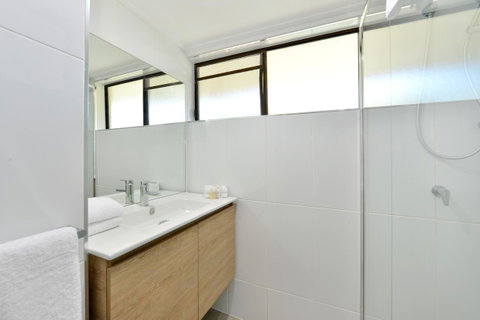 Tropical Reef Apartments - Tourism Search 17