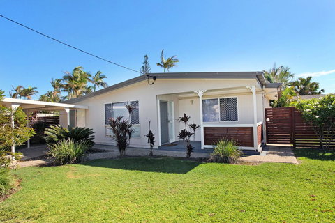 6 Botany Court Marcoola Beach - Pet Friendly 500 Bond - Tourism Search 1