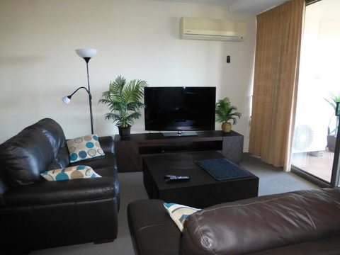 The Oasis Apartments - Tourism Search 7
