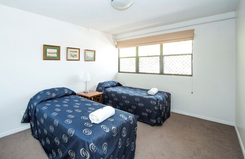 The Oasis Apartments - Tourism Search 14