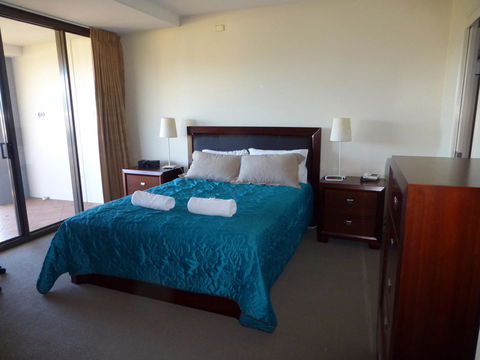 The Oasis Apartments - Tourism Search 6