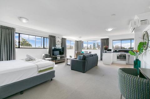 Kangaroo Point Central Hotel & Apartments - Tourism Search 10