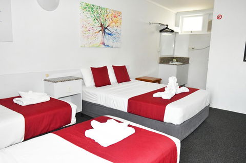 Kangaroo Point Central Hotel & Apartments - Tourism Search 1