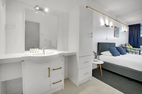 Kangaroo Point Central Hotel & Apartments - Tourism Search 11