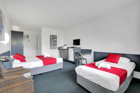 Kangaroo Point Central Hotel & Apartments - Tourism Search 21