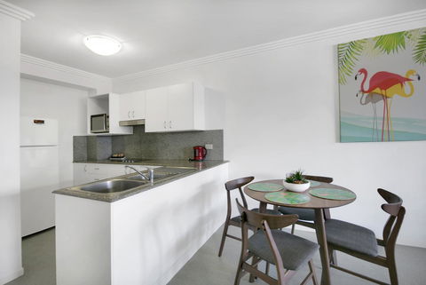 Kangaroo Point Central Hotel & Apartments - Tourism Search 28