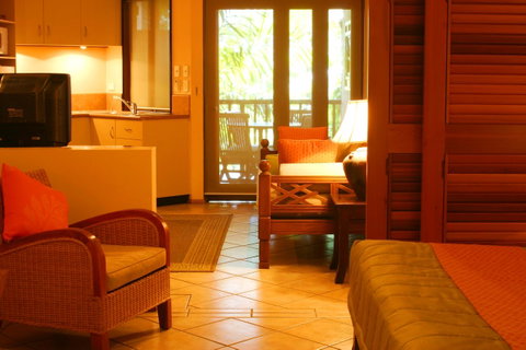 Hibiscus Resort & Spa - Official Onsite Reception & Check In - Tourism Search 16
