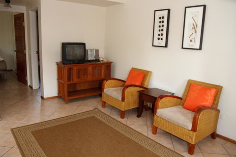 Hibiscus Resort & Spa - Official Onsite Reception & Check In - Tourism Search 5