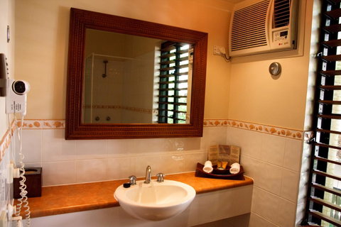 Hibiscus Resort & Spa - Official Onsite Reception & Check In - Tourism Search 32