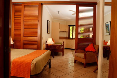Hibiscus Resort & Spa - Official Onsite Reception & Check In - Tourism Search 1