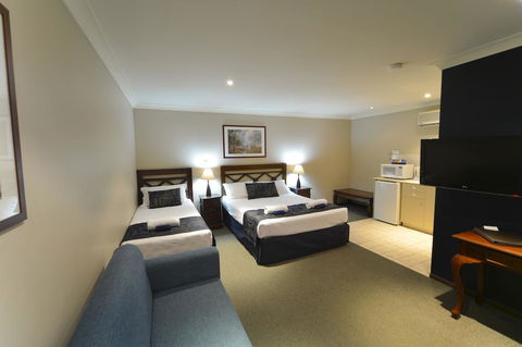 Wattle Grove Motel - Tourism Search 0