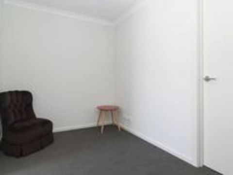 West Croydon Condo - Tourism Search 3