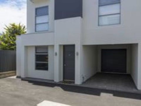 West Croydon Condo - Tourism Search 0