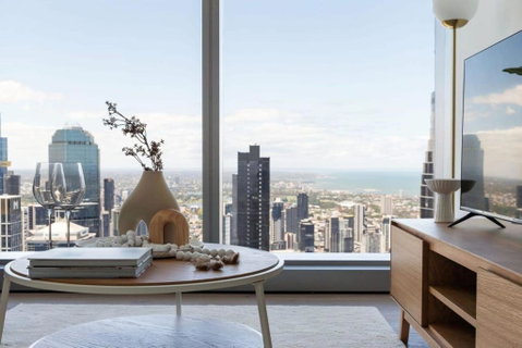 A 2BR Apt With Stunning City Views FREE Parking - Tourism Search 0
