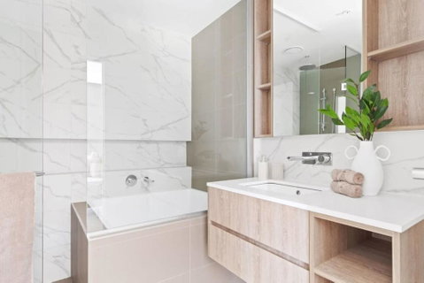 A 2BR Apt With Stunning City Views FREE Parking - Tourism Search 4