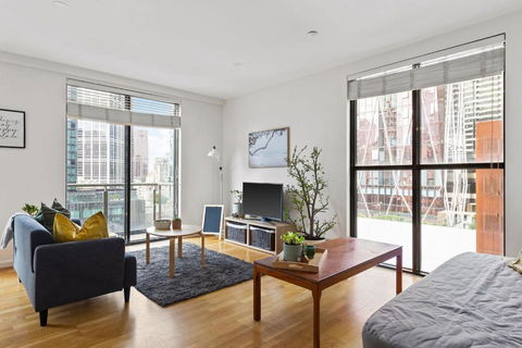 A 2BR Loft Near Melbourne Central FREE Parking - Tourism Search 1