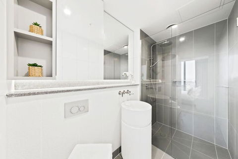 A 3BR Apt Next To Melbourne Central FREE Parking - Tourism Search 3