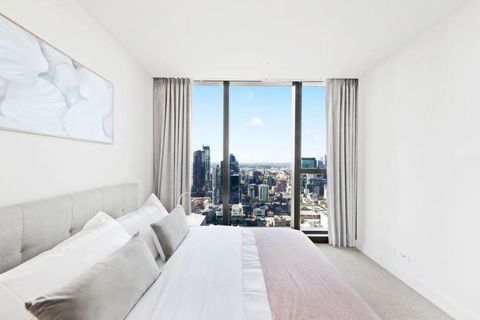 A 3BR Apt Next To Melbourne Central FREE Parking - Tourism Search 4