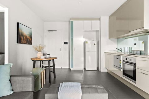 A Central Apt Right Next To Southern Cross - Tourism Search 3