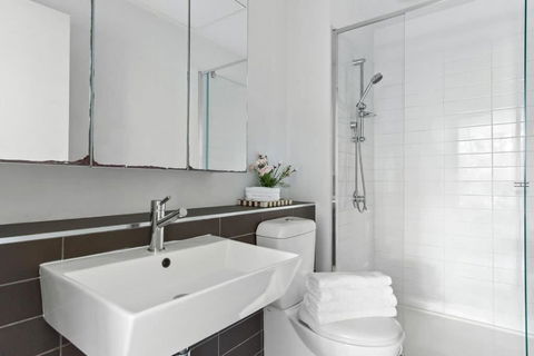 A Central Apt Right Next To Southern Cross - Tourism Search 4