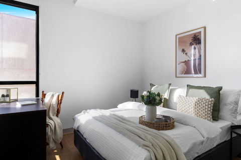 A Chic 2BR Apt Near Melbourne Uni FREE Parking - Tourism Search 1