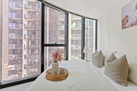 A Chic 2BR Apt Right Next To Melbourne Central - Tourism Search 0